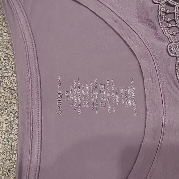 Purple dressy tshirt size medium - Picture 4 of 5